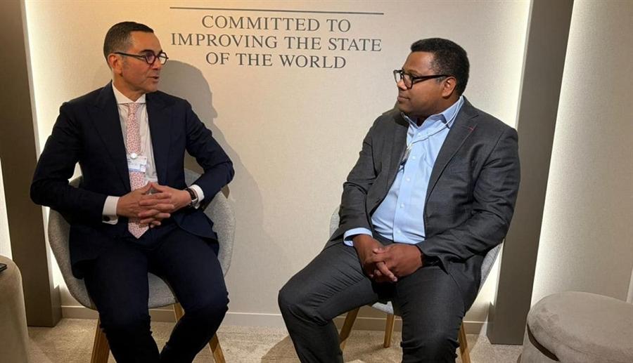 الخطيب يبحث مع الرئيس التنفيذي لميريديام فرص الاستثمار في مصر