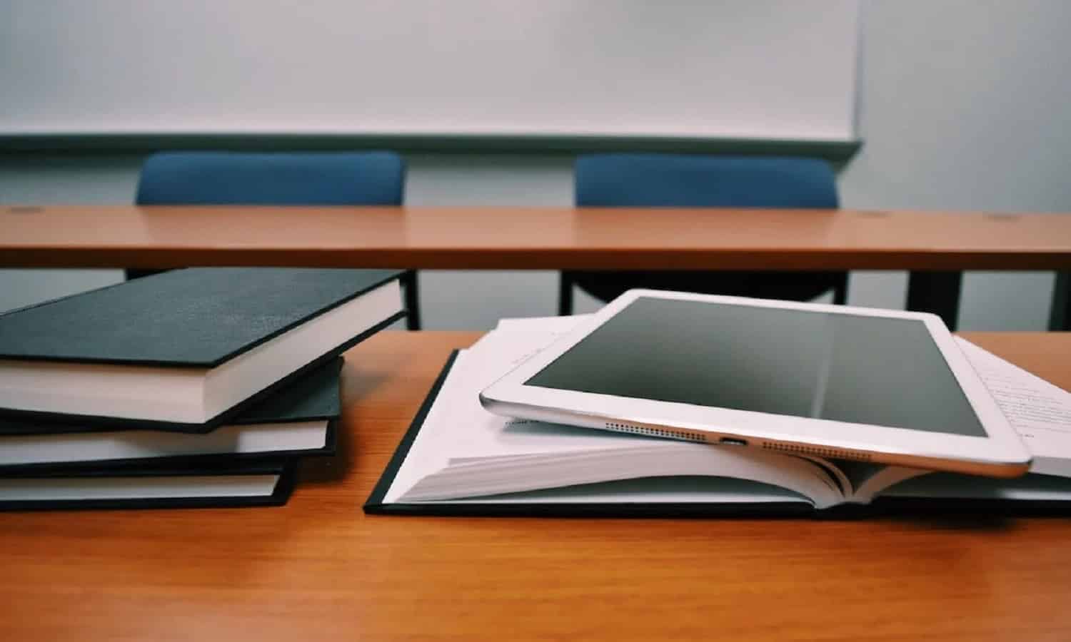 تحديد موعد نهاية الحق وتوزيع كوبون القاهرة للخدمات التعليمية 
