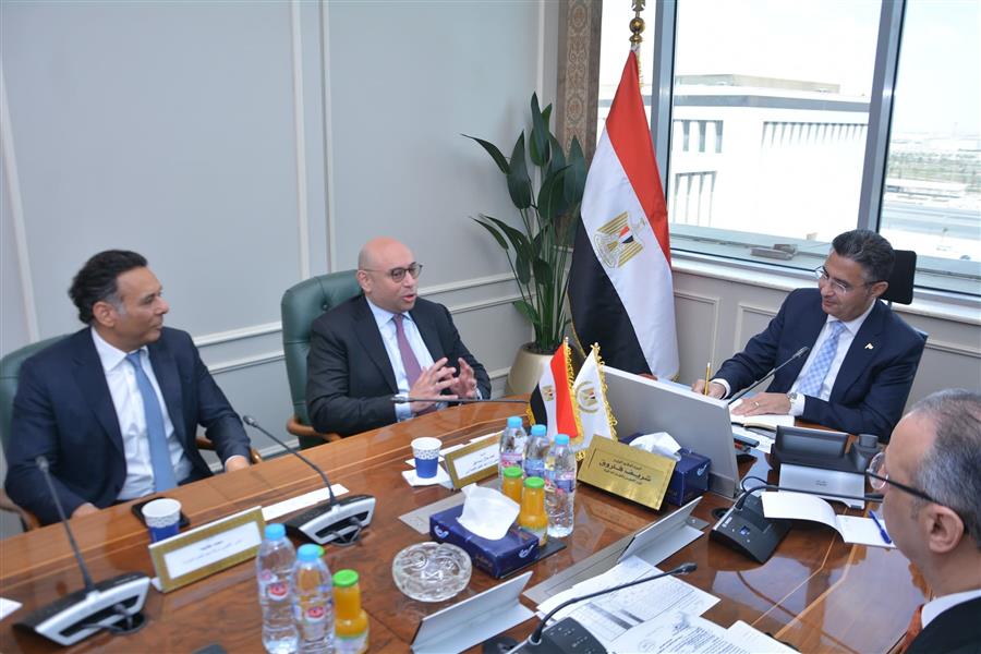 وزير التموين يبحث فرص التعاون مع ماجد الفطيم  للتوسع في التصدير