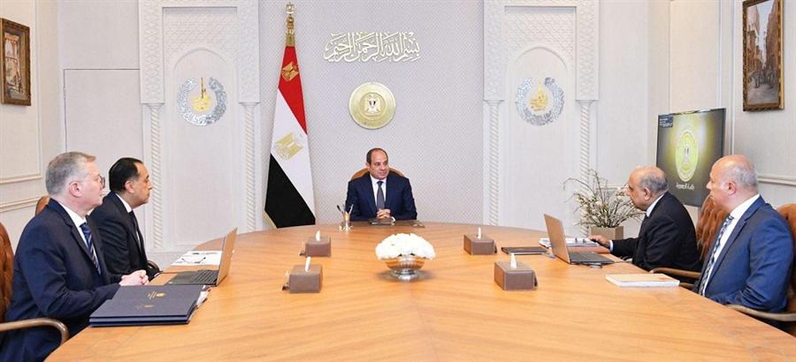 السيسي يُشدد على التوسع في الطاقة المتجددة واستقرار الشبكة القومية للكهرباء