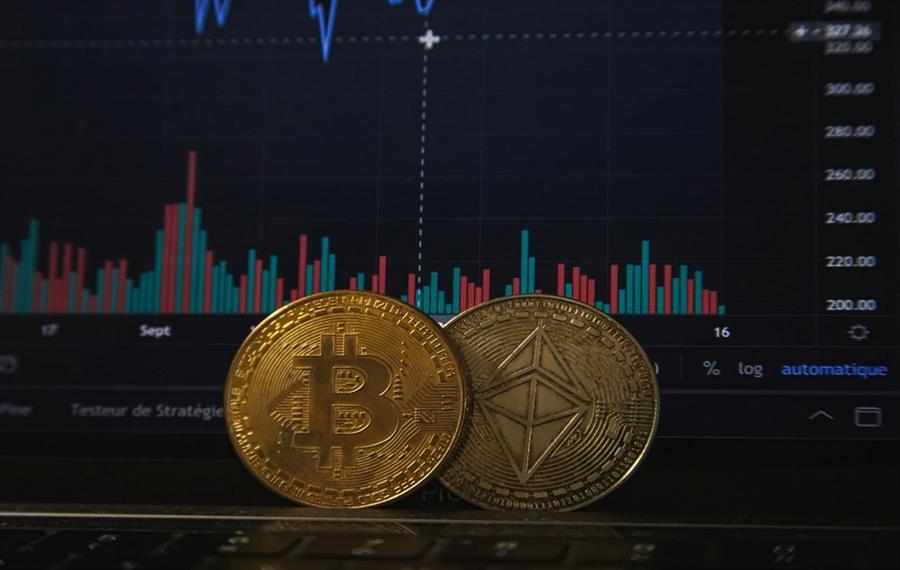 ما الذي غيّر نظرة الشرق الأوسط إلى العملات الرقمية بعد سنوات من التردد؟