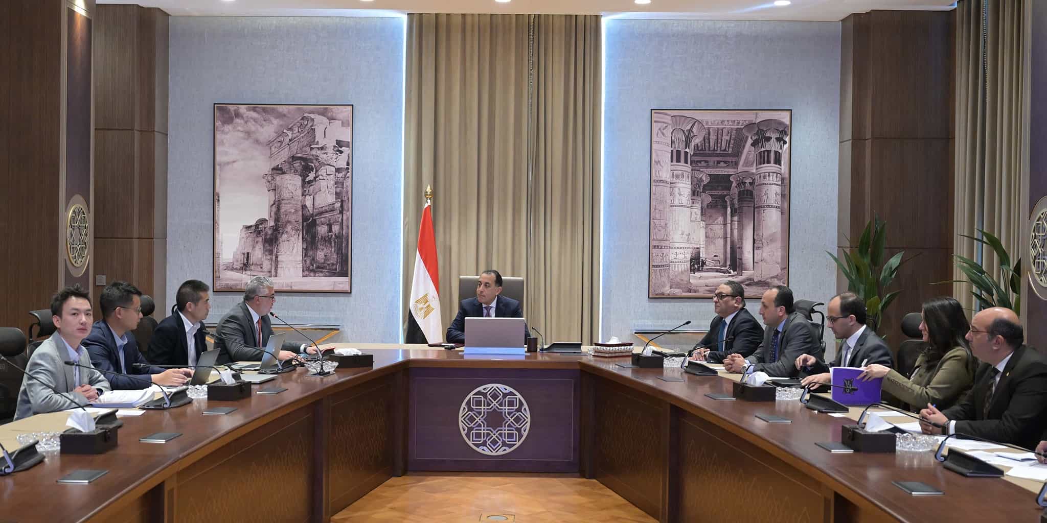 شركة صينية تنشئ مصنعًا لزجاج الألواح الشمسية في مصر بـ700 مليون دولار

