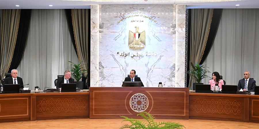 مدبولي يناقش مع الجانب الروسي إنشاء منطقة صناعية باقتصادية القناة 
