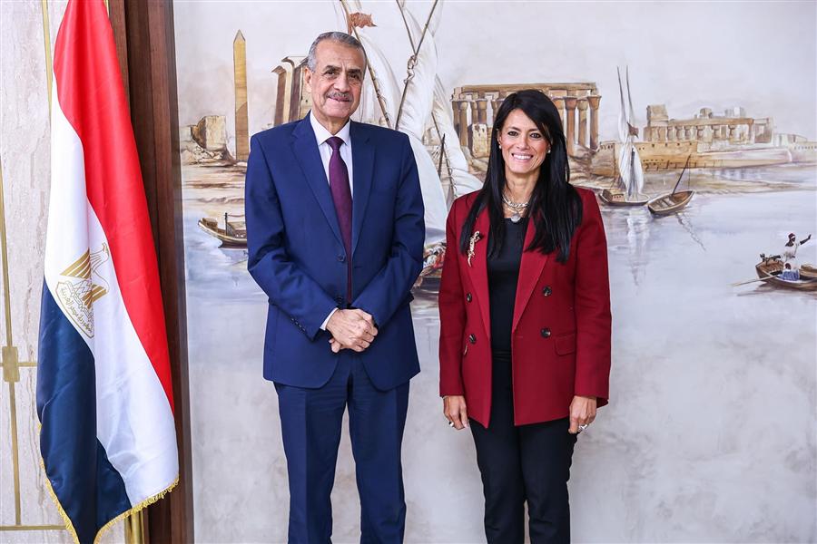 التخطيط تتابع مع المركزي للإحصاء استعداداته لإجراء التعداد العام للسكان
